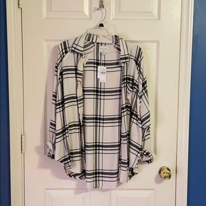 American Eagle Plaid Button Up